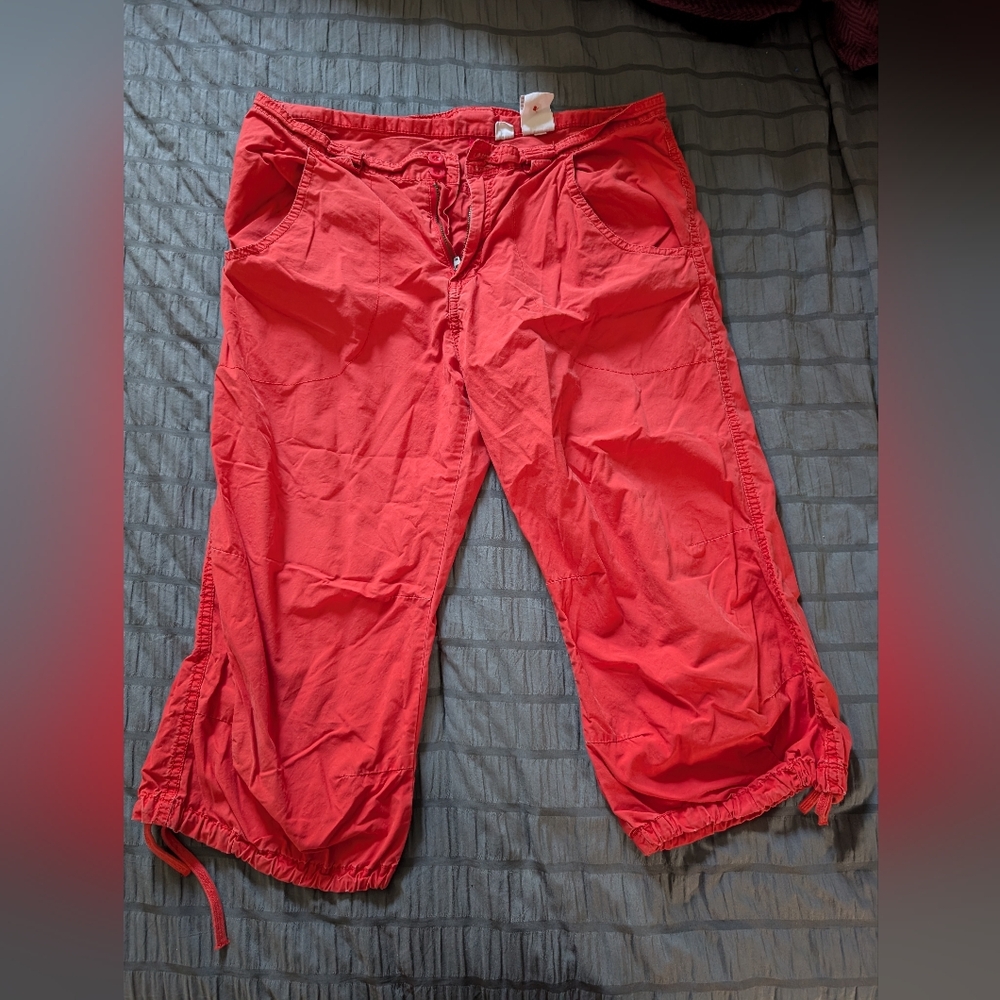 Divided Red Women's Capris